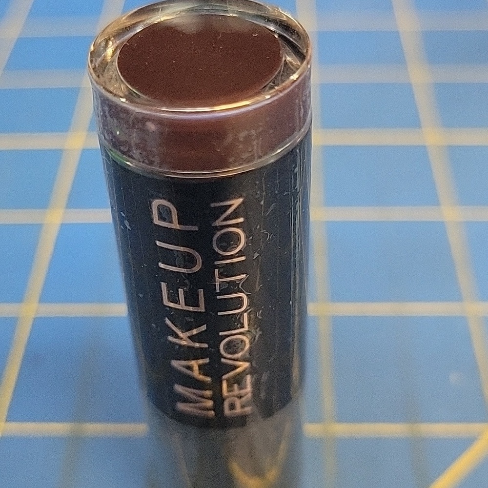 Makeup Revolution Lipstick 3.2g New Make Me Tonight